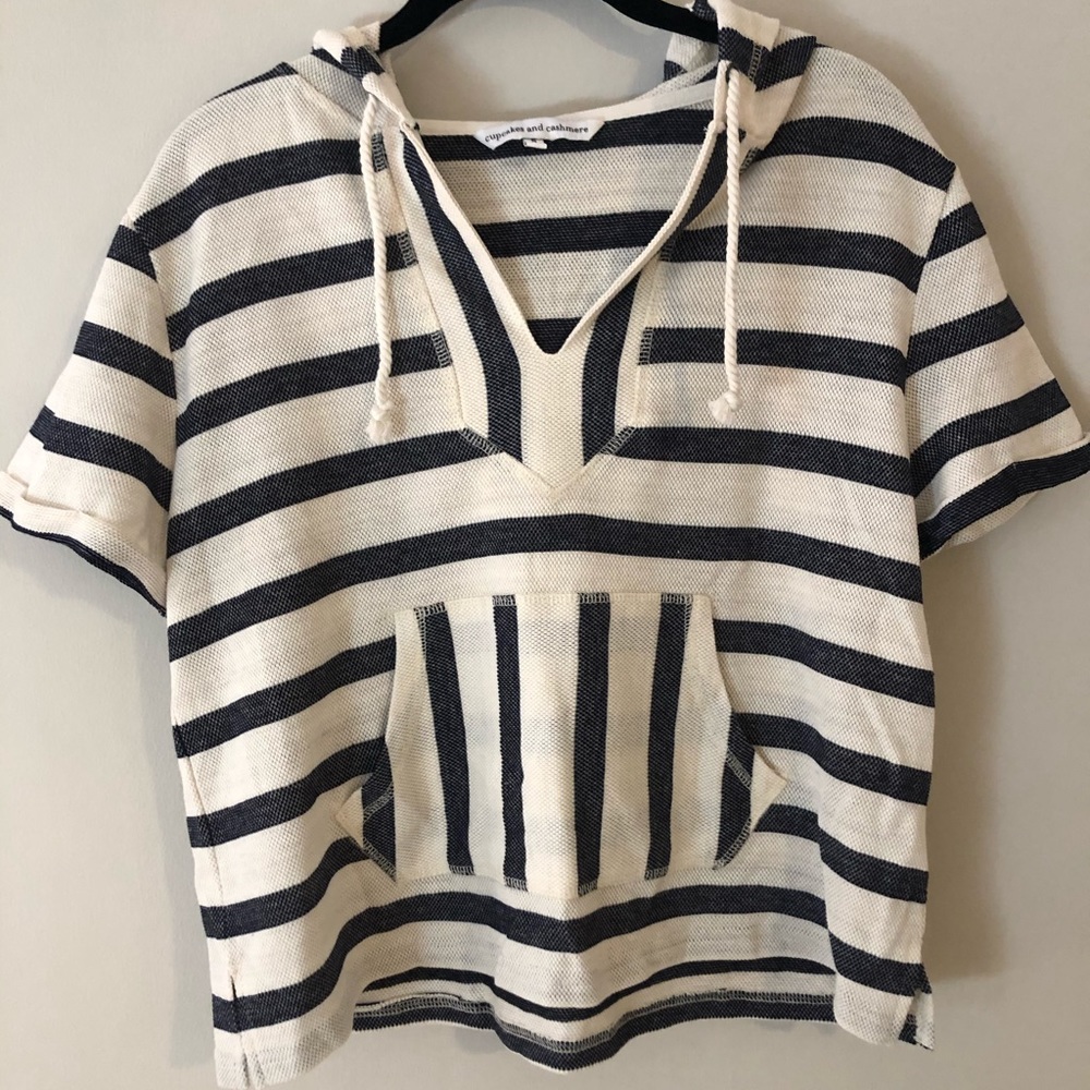 cupcakes & cashmere sweater short sleeve top